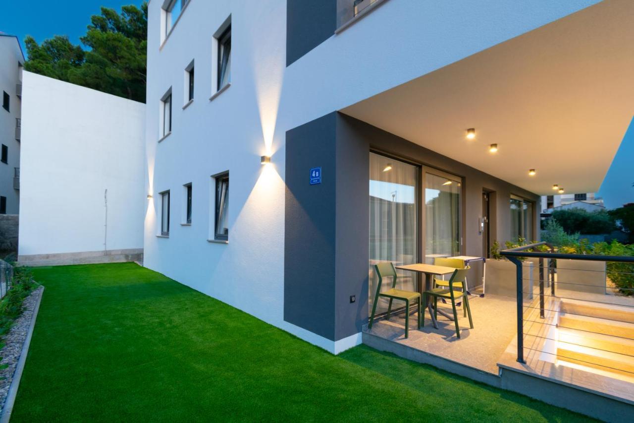 Pino 1 Apartment Baska Voda