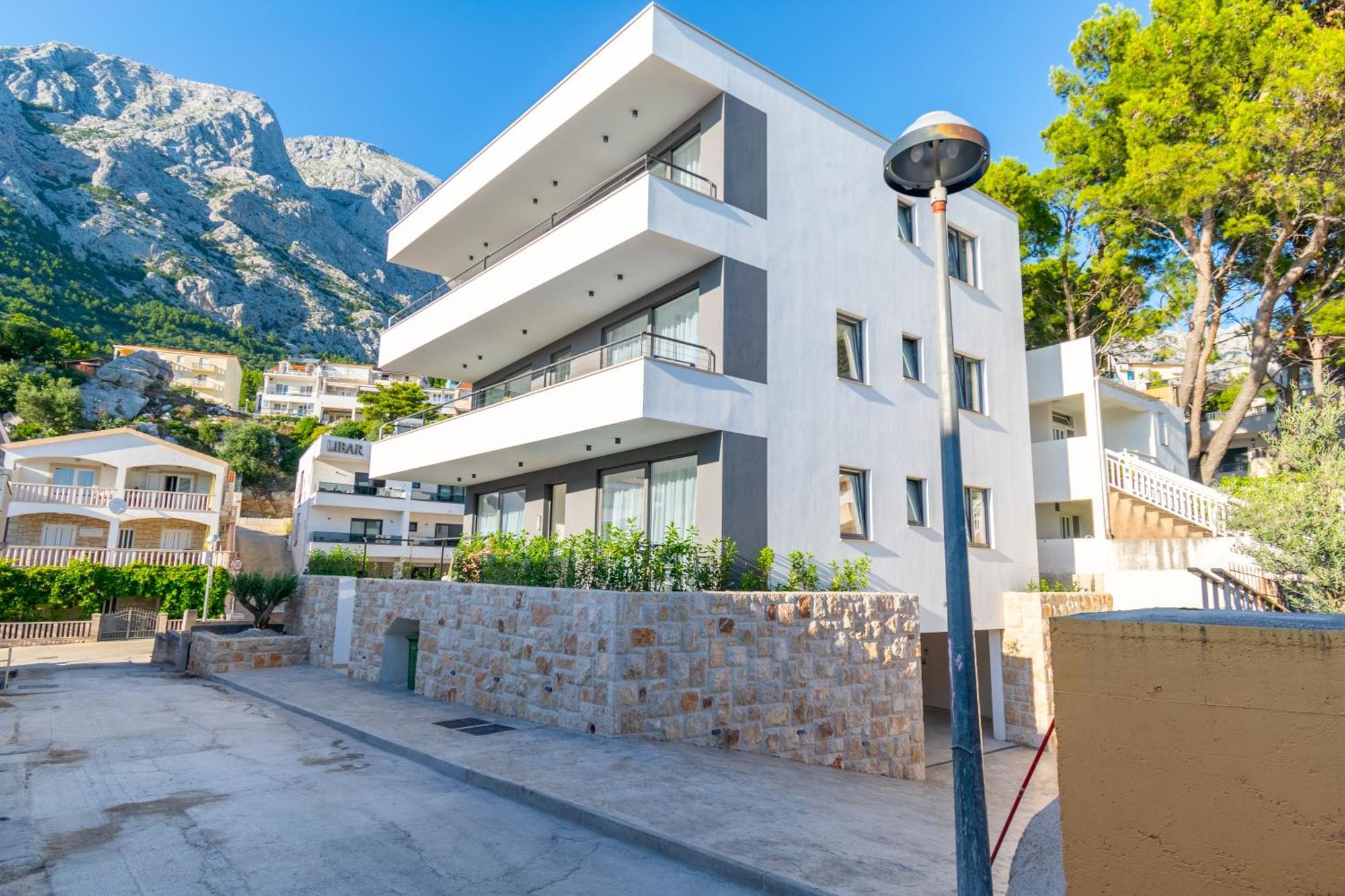 Pino 1 Apartment Baska Voda