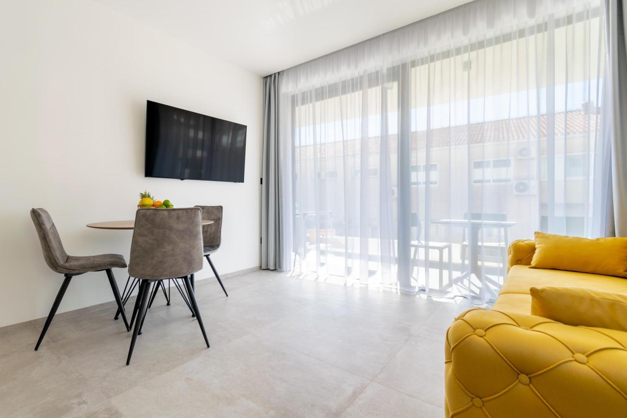 Apartment Pino 1 Baska Voda