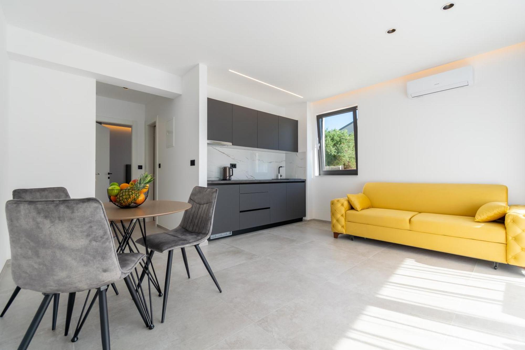 Pino 1 Apartment Baska Voda