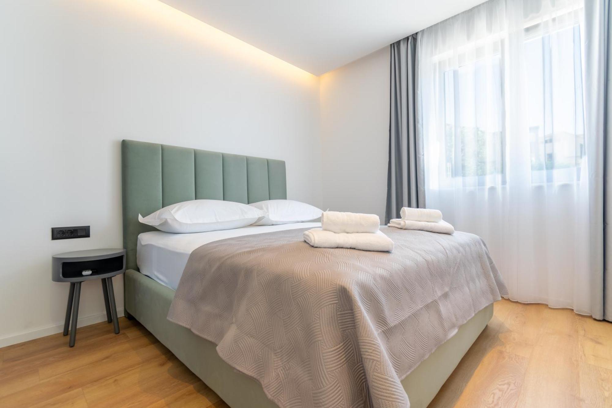 Pino 1 Apartment Baska Voda